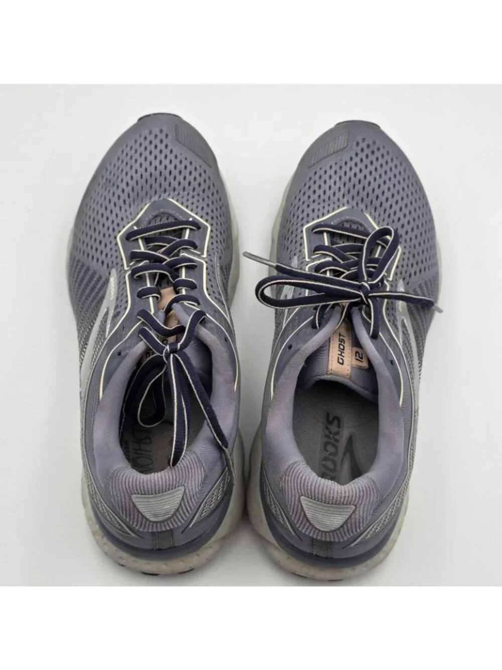 Brooks Ghost 12 Womens 9 Gray Running Shoes Athletic Sneakers 120305